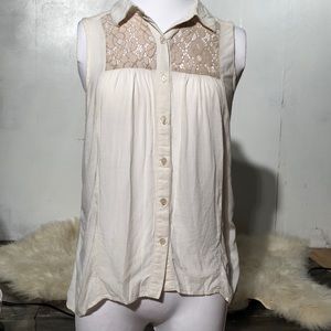 Maurices top Size Med